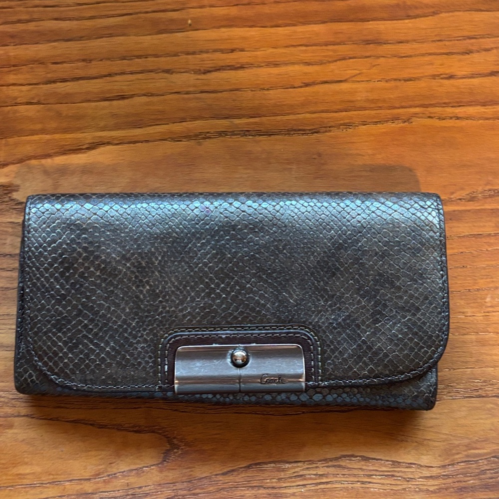 Coach Grey Snakeskin Leather Dark Textured Clutch Wallet Y2K